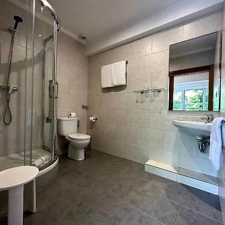 Anoeta בית הארחה 3*